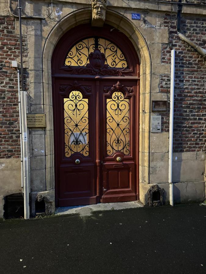 Superbe T2 A 200M De La Place Ducale Charleville-Mézières Exteriör bild